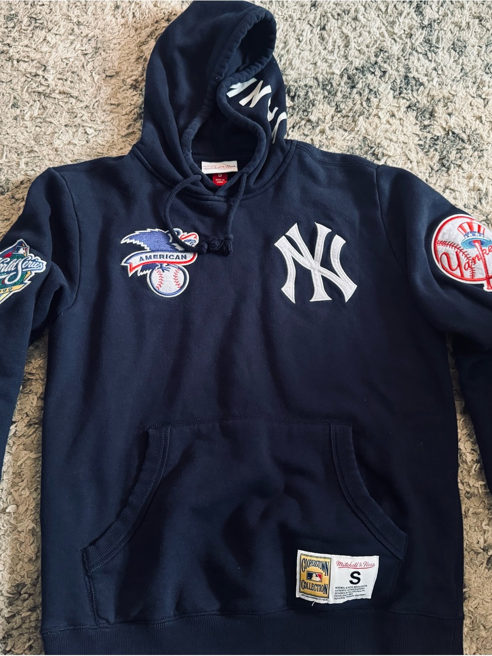 Majestic Navy Blue New York Yankees Pullover Hoodie men’s small